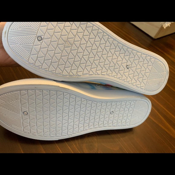 Tie dye sneakers - Picture 3 of 3